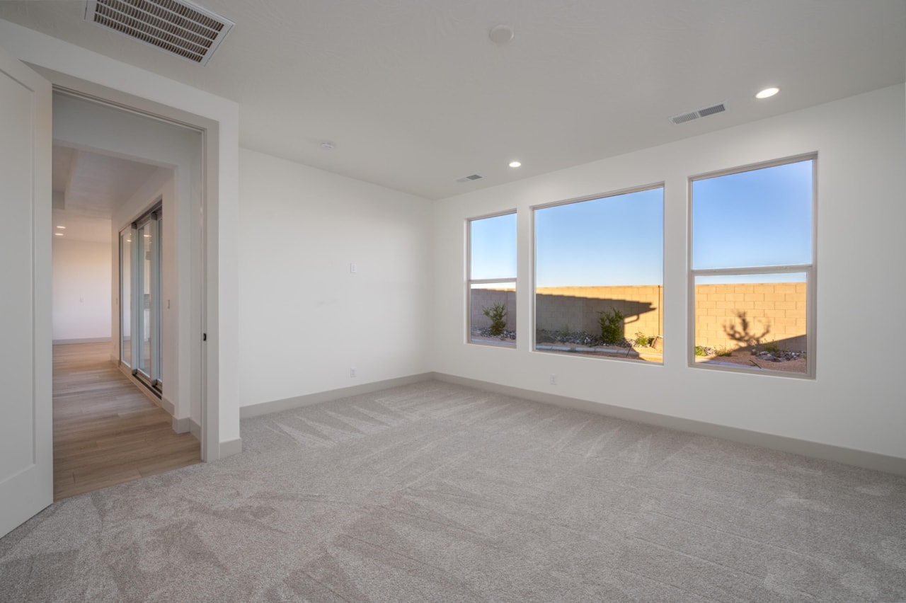 1579 N Horizon Parkway #124 Washington, UT 84780 home for sale, MLS#25-265646 - Erika Rogers Photo 12