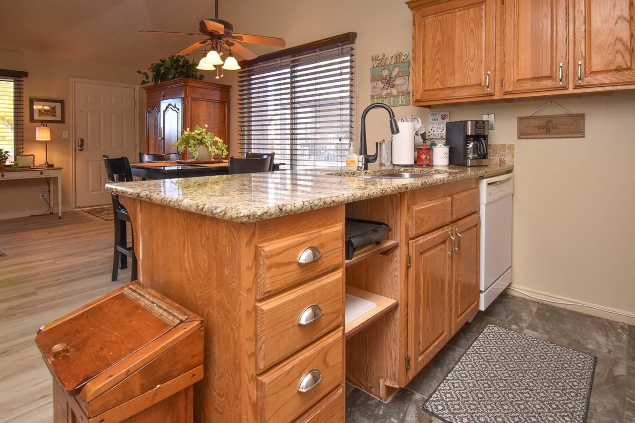 860 S Village #O8 St George, UT 84770 condo for sale, MLS#25-267145 - Erika Rogers Photo 13