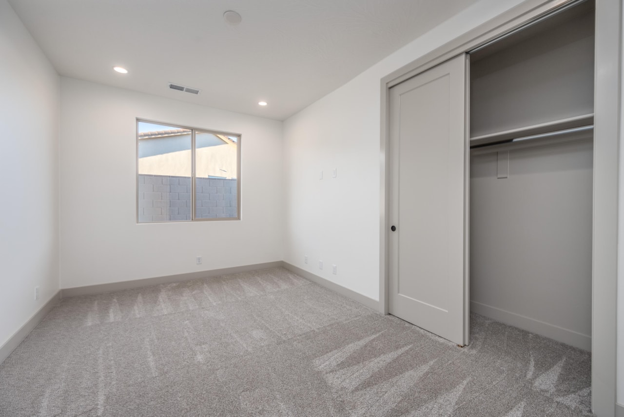 1579 N Horizon Parkway #124 Washington, UT 84780 home for sale, MLS#25-265646 - Erika Rogers Photo 22