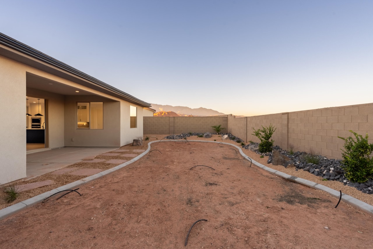 1579 N Horizon Parkway #124 Washington, UT 84780 home for sale, MLS#25-265646 - Erika Rogers Photo 26