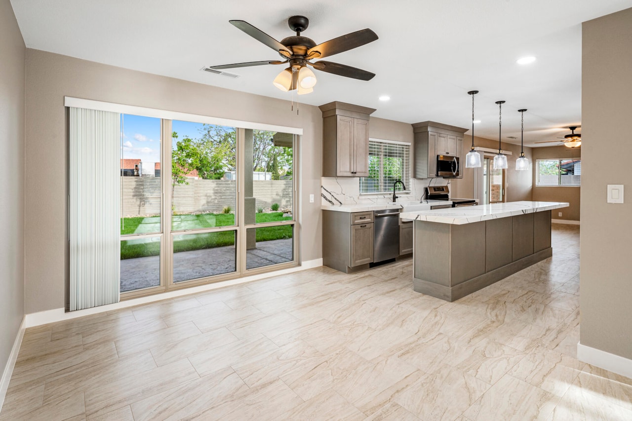 3407 S Comanche RD St George, UT 84790 home for sale, MLS#25-267157 - Erika Rogers Photo 3