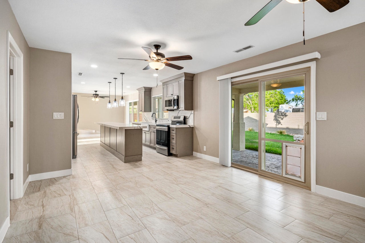 3407 S Comanche RD St George, UT 84790 home for sale, MLS#25-267157 - Erika Rogers Photo 7