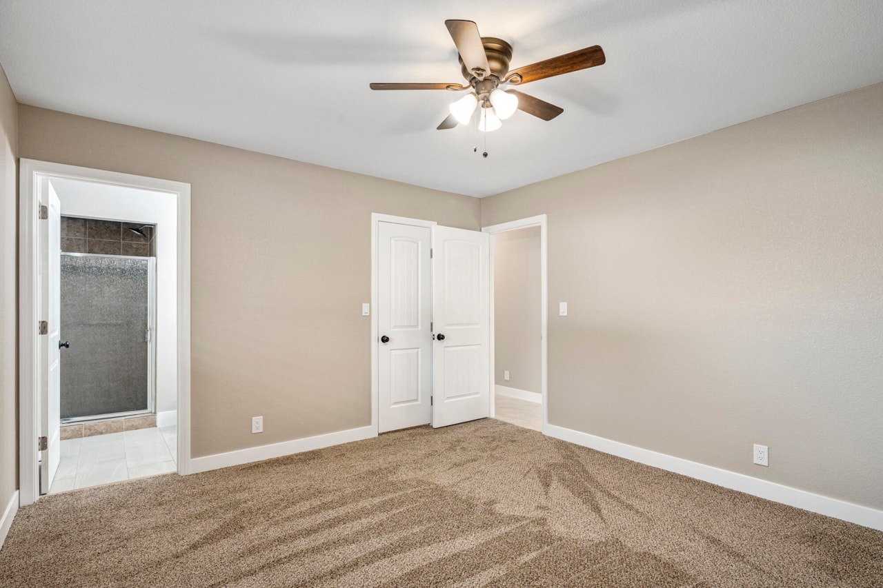 3407 S Comanche RD St George, UT 84790 home for sale, MLS#25-267157 - Erika Rogers Photo 13