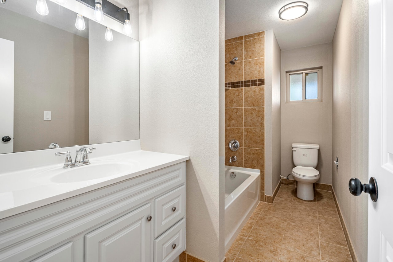 3407 S Comanche RD St George, UT 84790 home for sale, MLS#25-267157 - Erika Rogers Photo 16