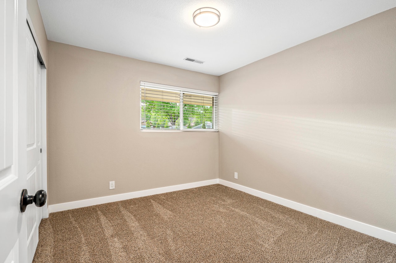 3407 S Comanche RD St George, UT 84790 home for sale, MLS#25-267157 - Erika Rogers Photo 18