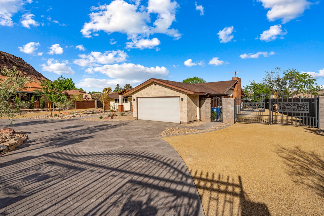 3407 S Comanche RD St George, UT 84790 home for sale, MLS#25-267157 - Erika Rogers Photo 41