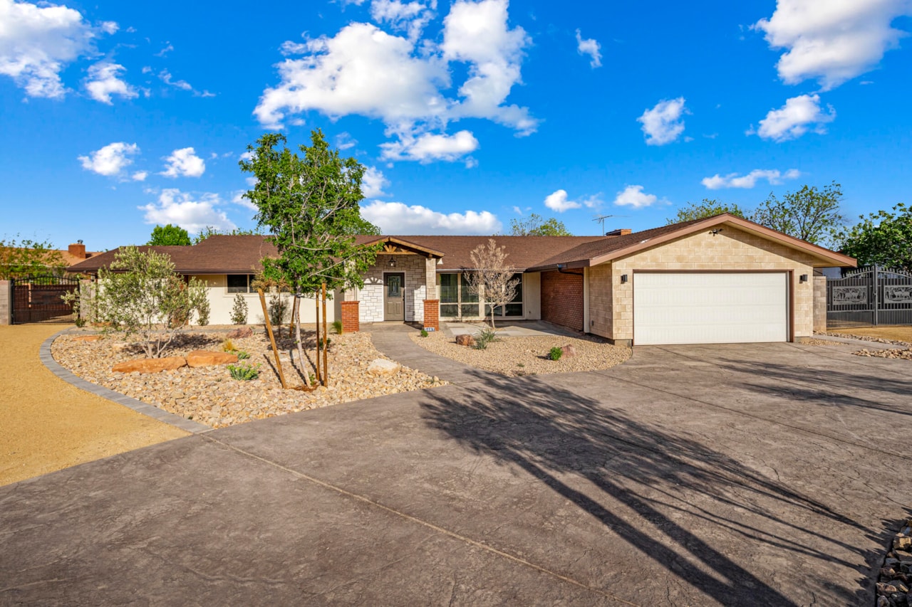 3407 S Comanche RD St George, UT 84790 home for sale, MLS#25-267157 - Erika Rogers Photo 42