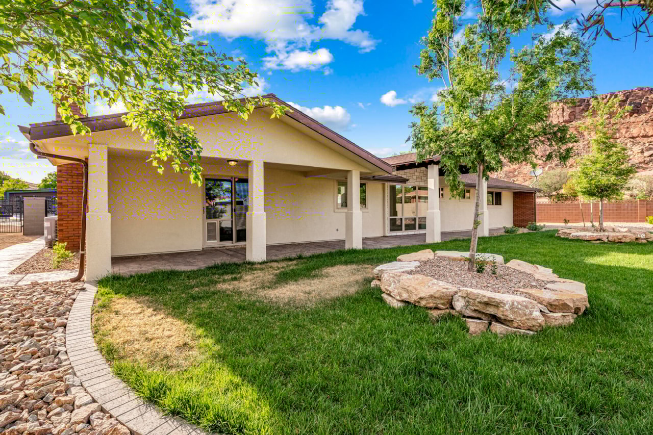 3407 S Comanche RD St George, UT 84790 home for sale, MLS#25-267157 - Erika Rogers Photo 45