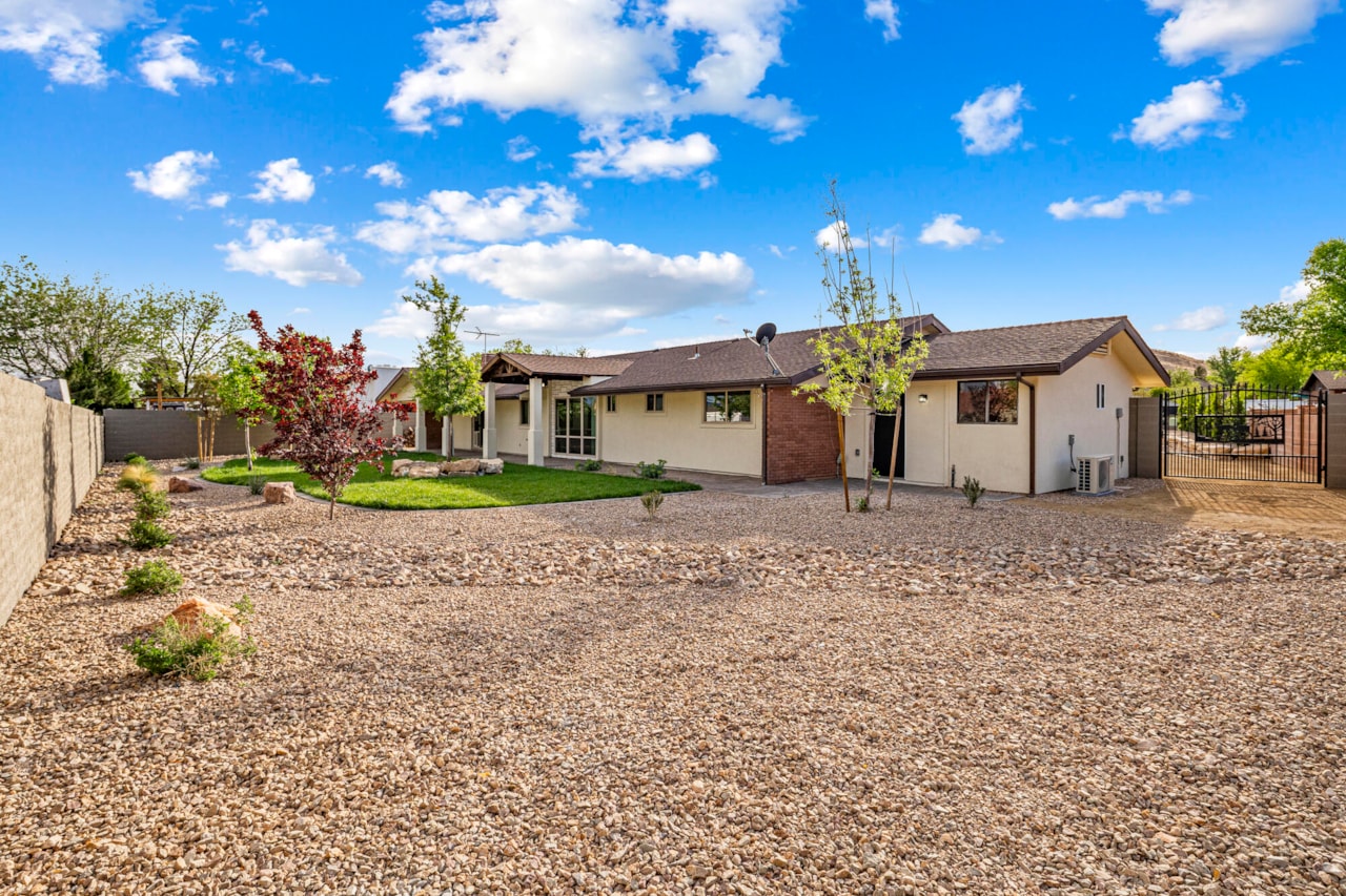 3407 S Comanche RD St George, UT 84790 home for sale, MLS#25-267157 - Erika Rogers Photo 46