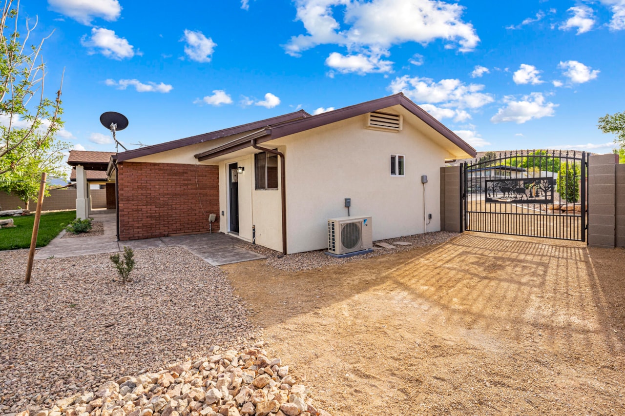 3407 S Comanche RD St George, UT 84790 home for sale, MLS#25-267157 - Erika Rogers Photo 47