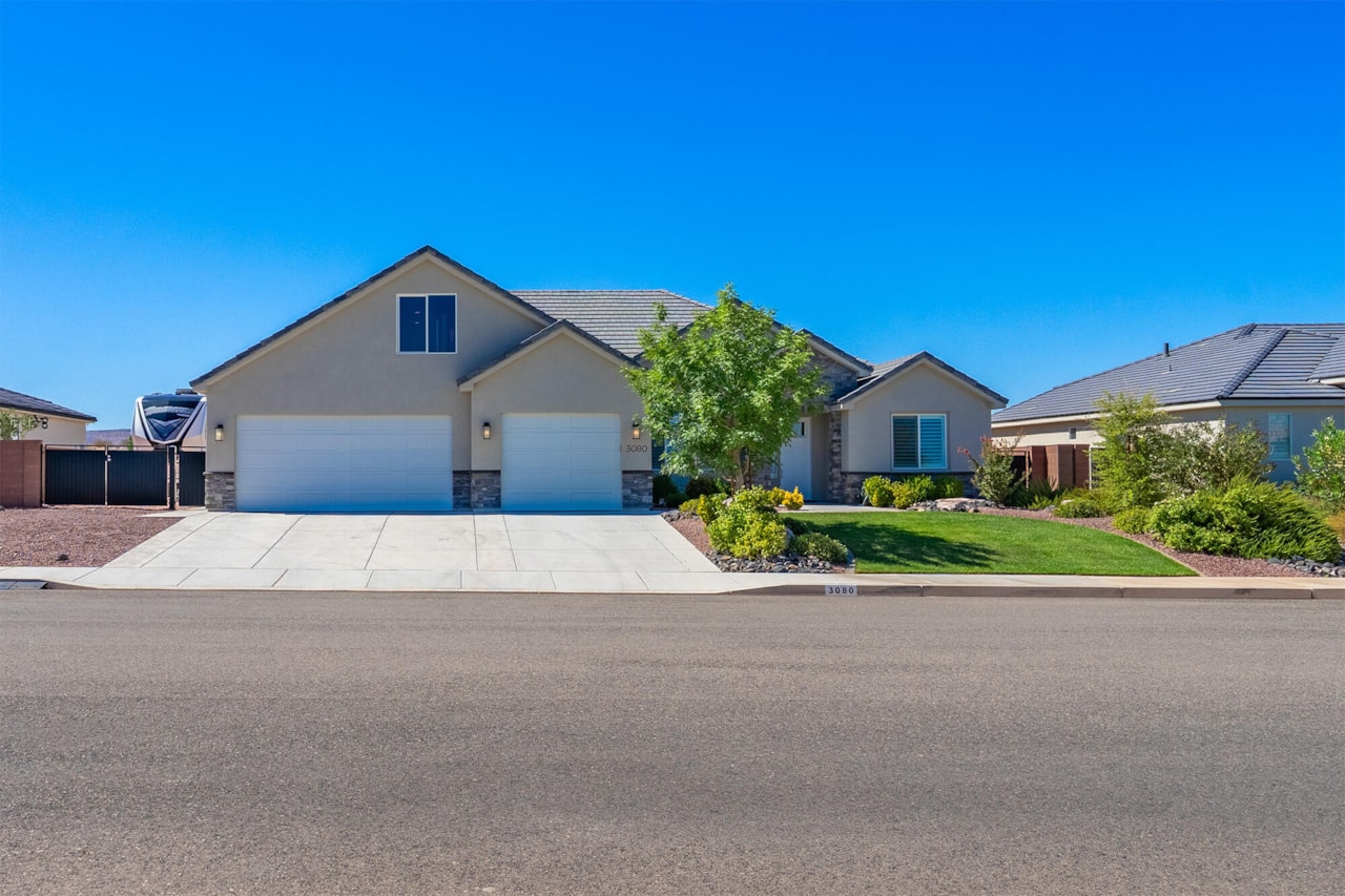 3080 E Rimrunner DR St George, UT 84790 home for sale, MLS#25-267161 - Erika Rogers Photo 4