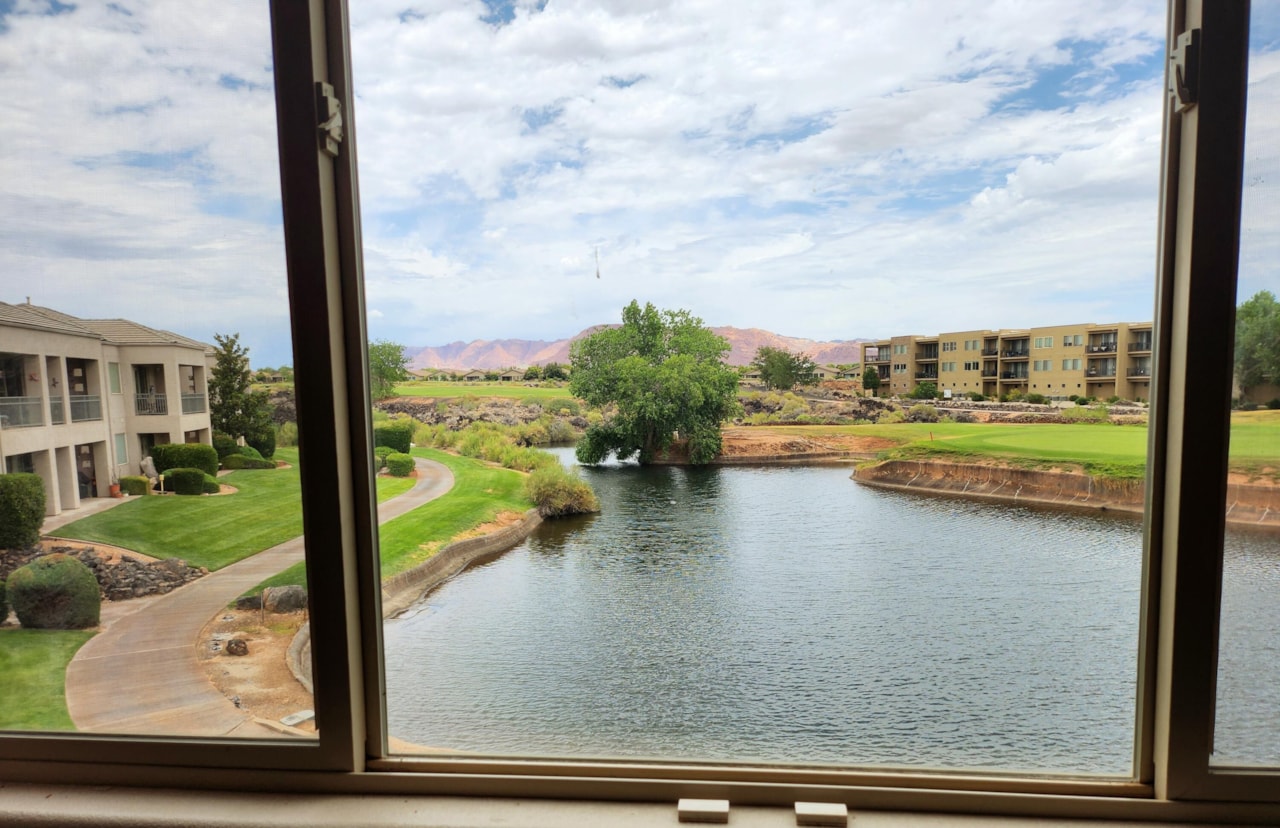 225 N Country Lane #5 St George, UT 84770 condo for sale, MLS#25-262772 - Erika Rogers Photo 8