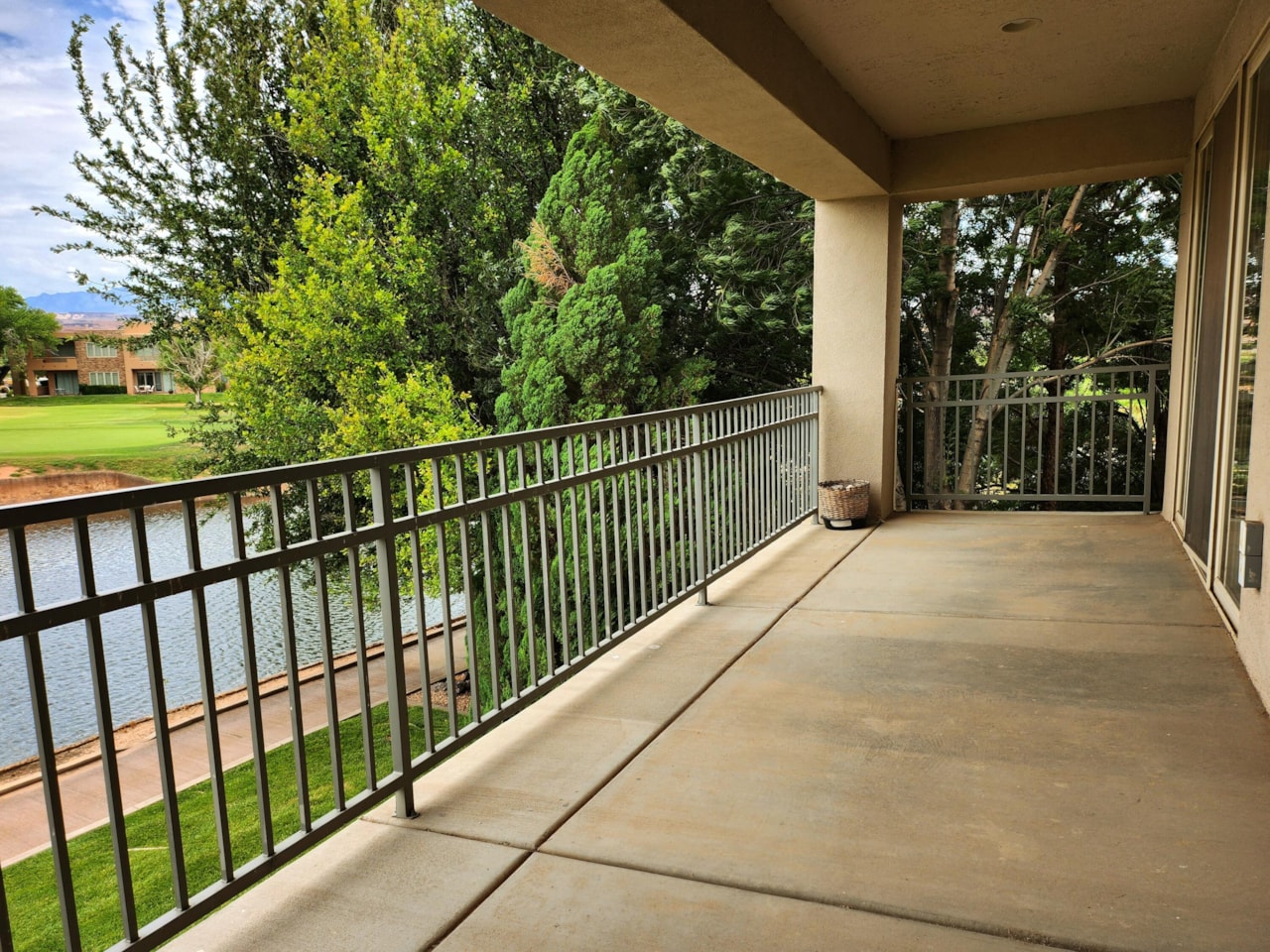 225 N Country Lane #5 St George, UT 84770 condo for sale, MLS#25-262772 - Erika Rogers Photo 12