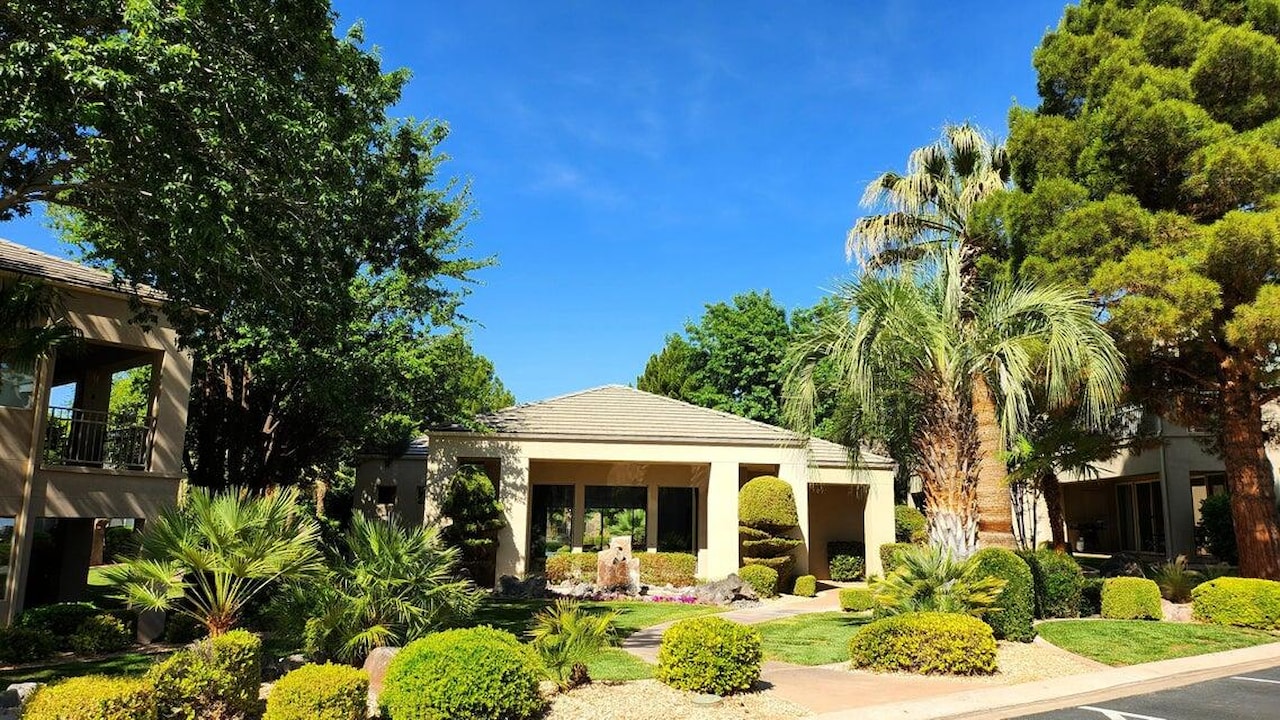 225 N Country Lane #5 St George, UT 84770 condo for sale, MLS#25-262772 - Erika Rogers Photo 13