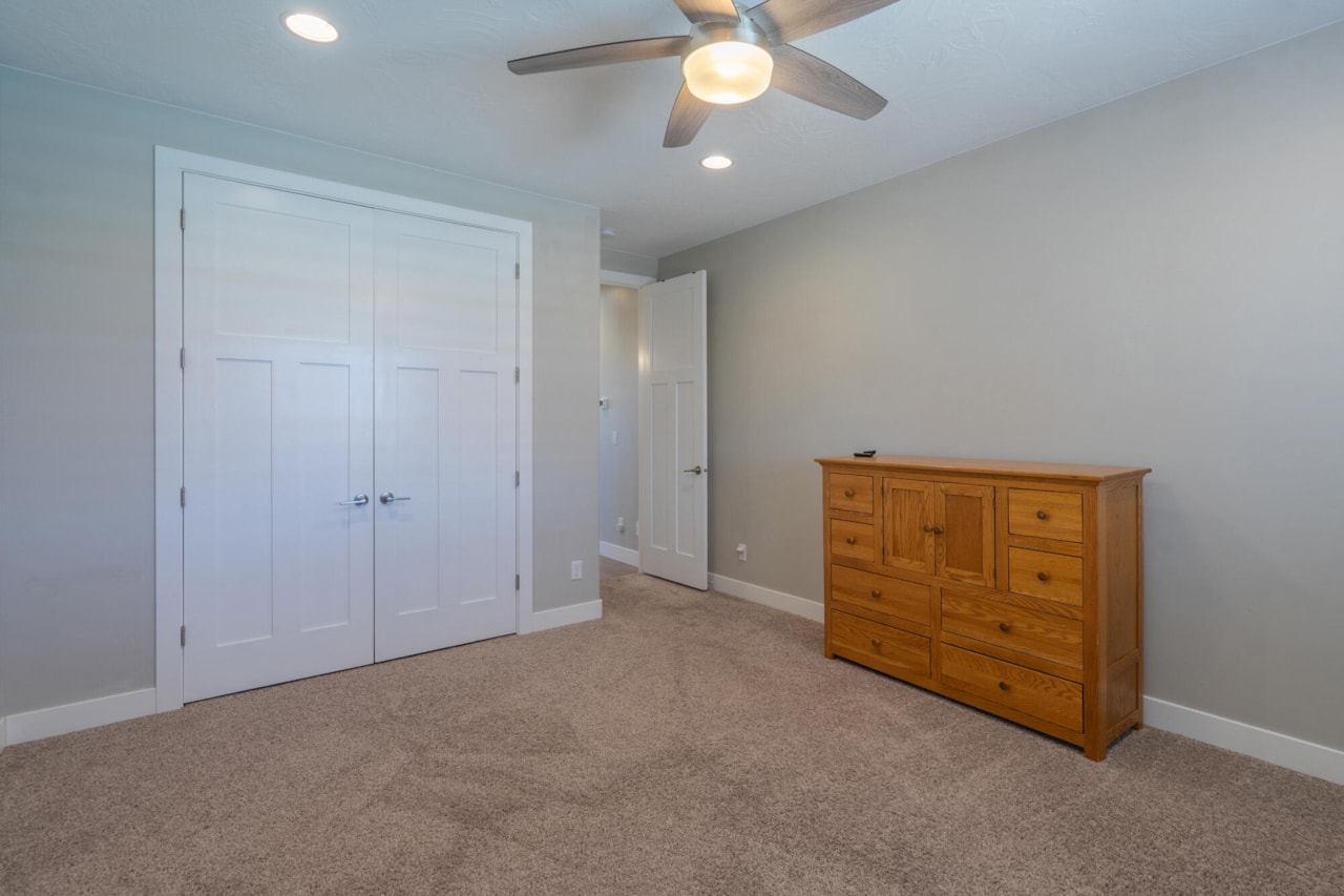 3080 E Rimrunner DR St George, UT 84790 home for sale, MLS#25-267161 - Erika Rogers Photo 28