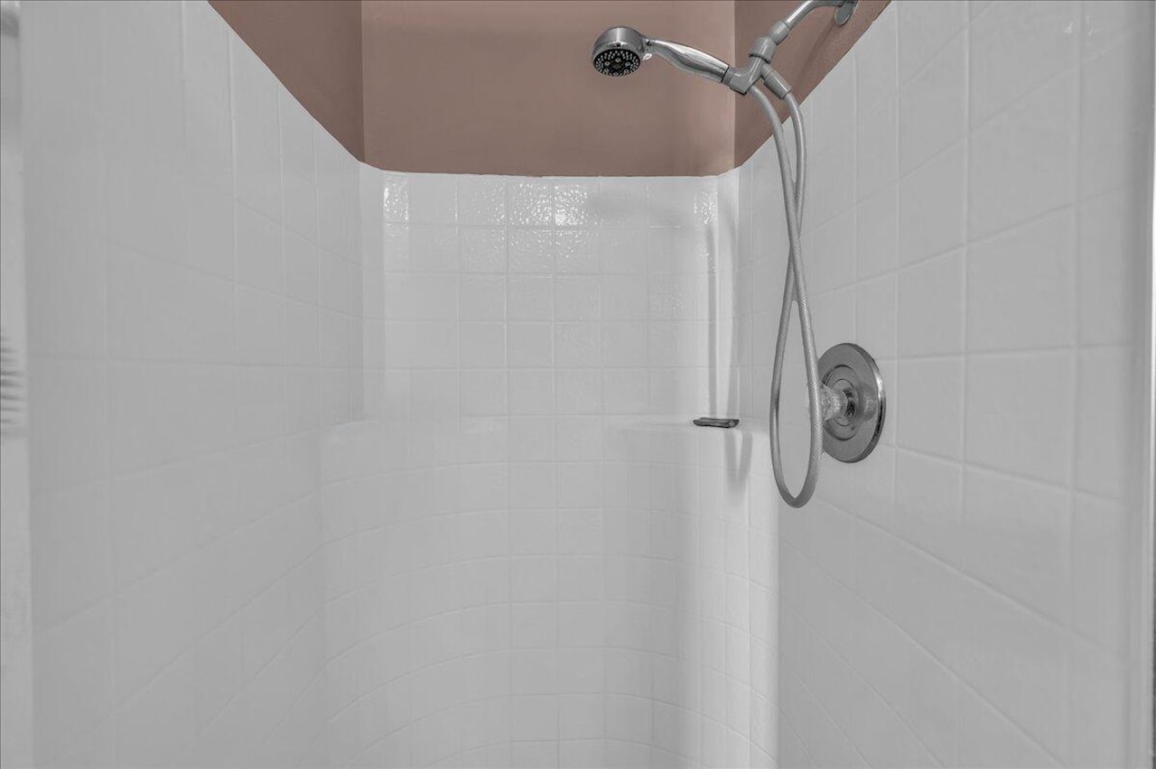 210 N Mall DR #64 St George, UT 84790 home for sale, MLS#25-267169 - Erika Rogers Photo 8