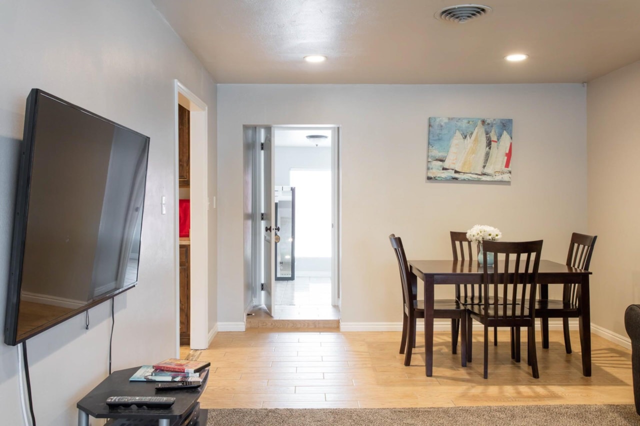 251 E 700 S  S St George, UT 84770 home for sale, MLS#25-267178 - Erika Rogers Photo 4