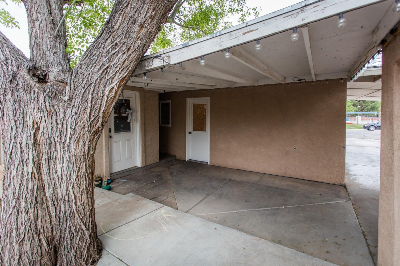 251 E 700 S  S St George, UT 84770 home for sale, MLS#25-267178 - Erika Rogers Photo 9