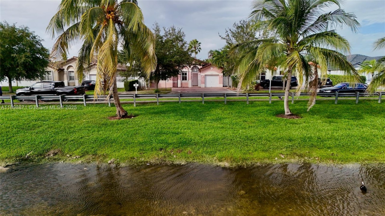 15451 SW 22nd Ter Miami, FL 33185 home for sale, MLS#A11898871 - Parkland  Parrot