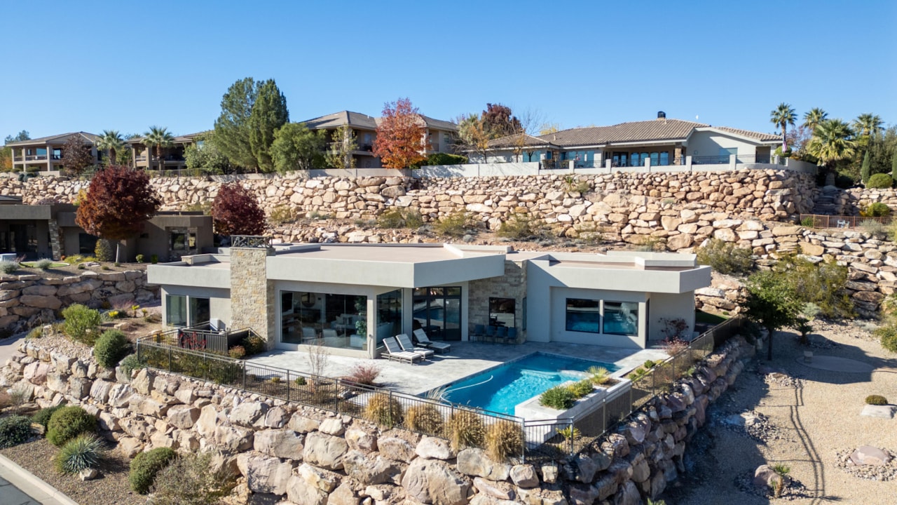 1648 S Quartz DR St George, UT 84790 home for sale, MLS#25-267190 - Erika Rogers Photo 2