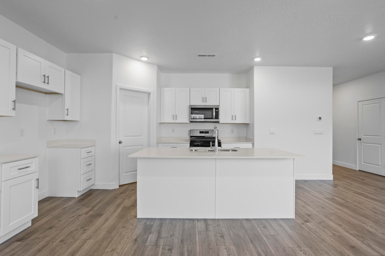 1492 S Sinawava DR #4130 Washington, UT 84780 home for sale, MLS#25-267168 - Erika Rogers Photo 12