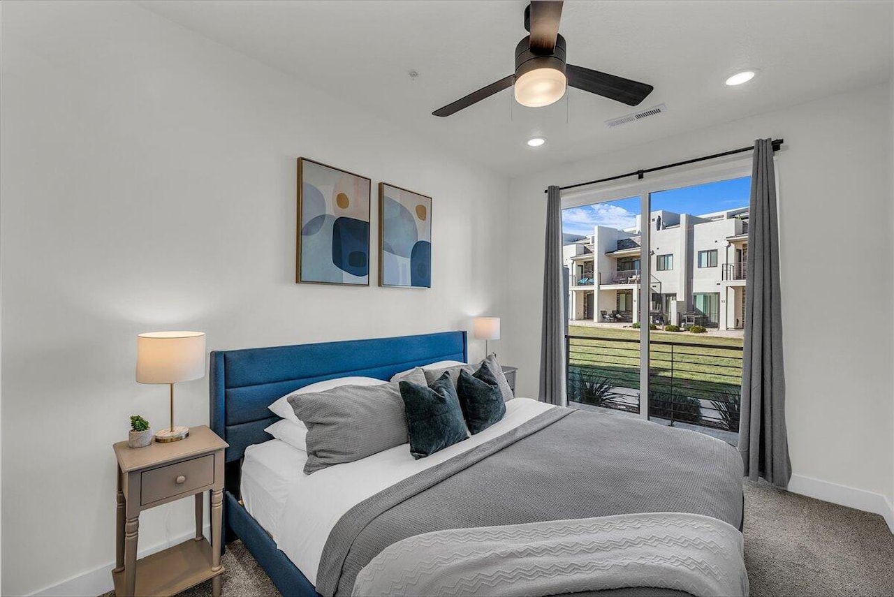 710 W Akoya Pearl ST #84 St George, UT 84790 home for sale, MLS#25-267194 - Erika Rogers Photo 4