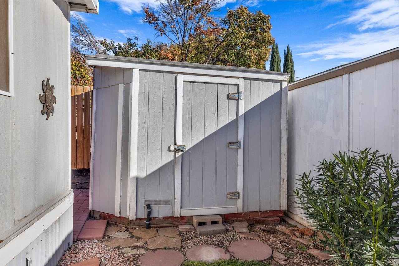 448 E Telegraph ST #87 Washington, UT 84780 home for sale, MLS#25-267219 - Erika Rogers Photo 11