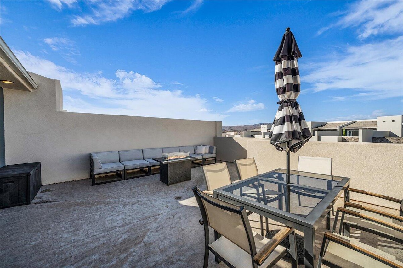710 W Akoya Pearl ST #84 St George, UT 84790 home for sale, MLS#25-267194 - Erika Rogers Photo 13