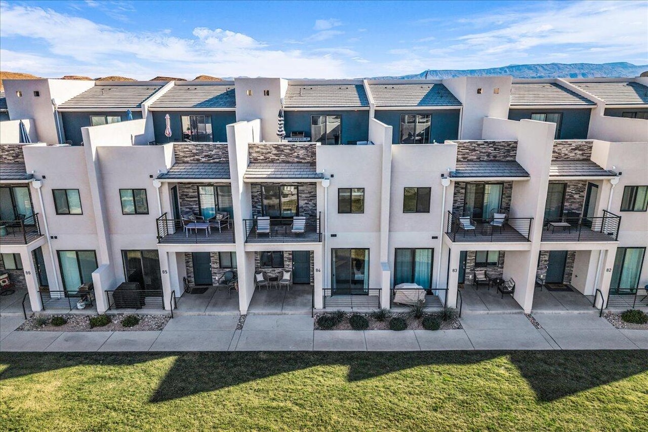 710 W Akoya Pearl ST #84 St George, UT 84790 home for sale, MLS#25-267194 - Erika Rogers Photo 30
