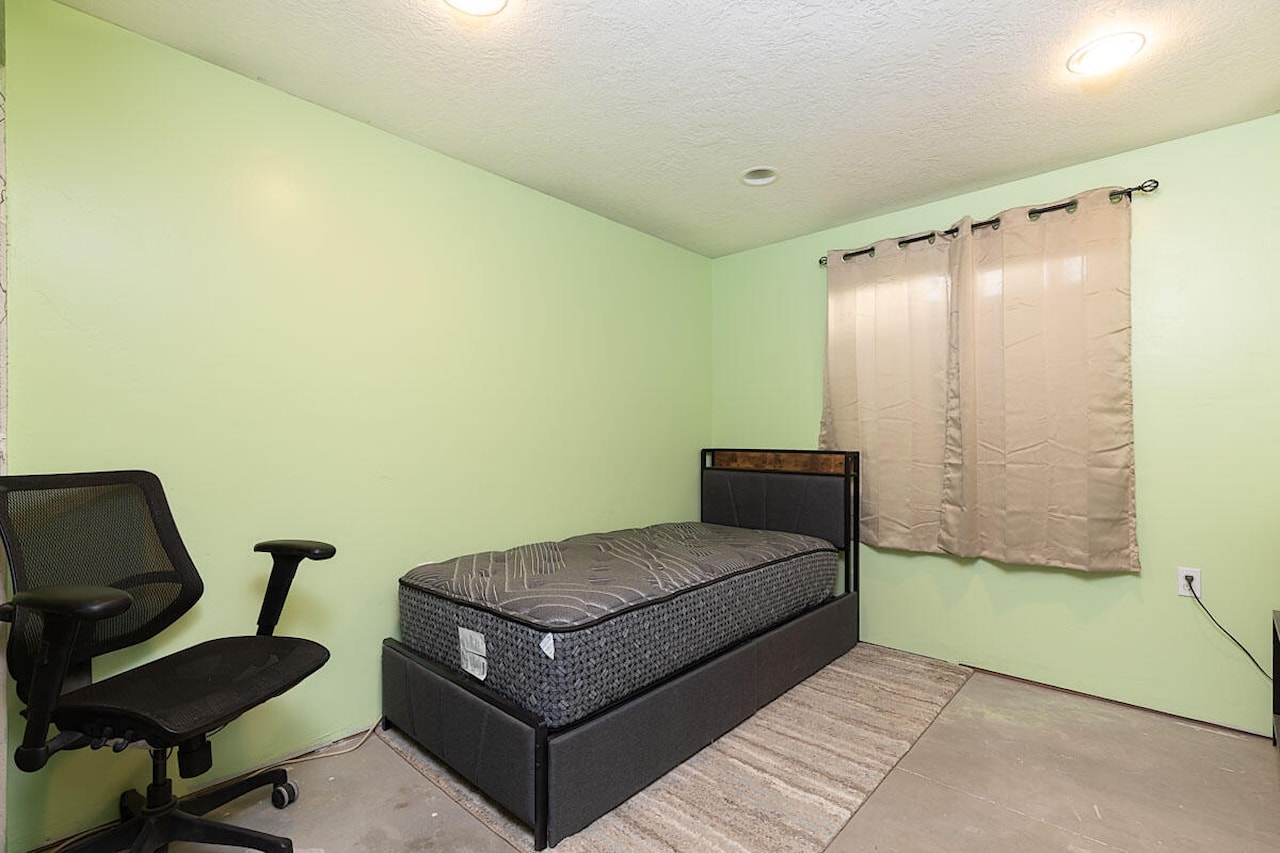 2101 E Ravine Rd RD Enoch, UT 84721 home for sale, MLS#25-267223 - Erika Rogers Photo 22