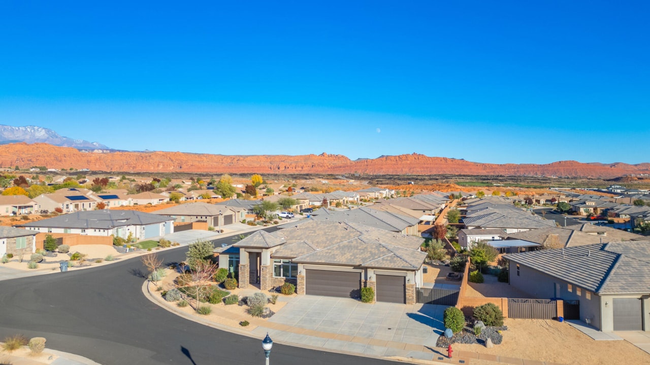 2872 N Kenzies Way Santa Clara, UT 84765 home for sale, MLS#25-267229 - Erika Rogers Photo 11