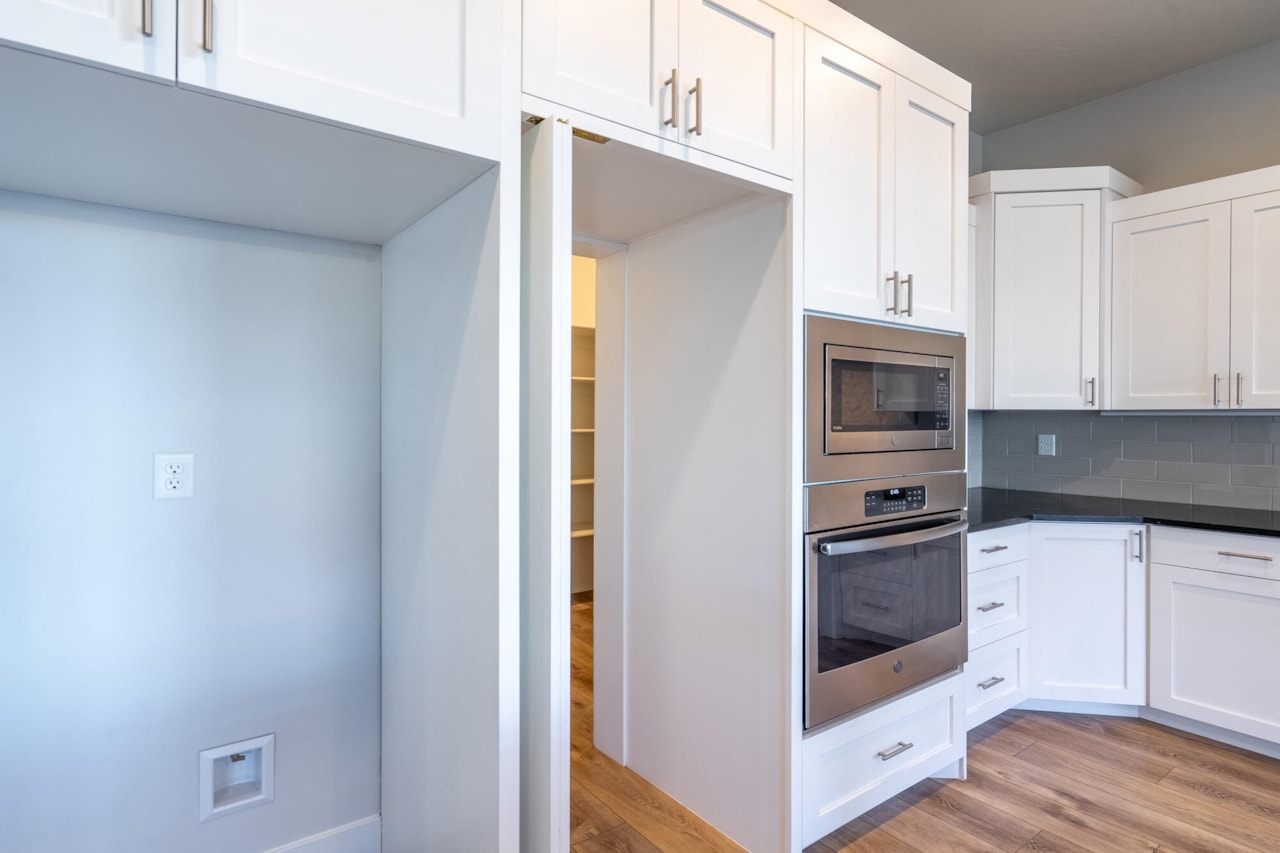 2872 N Kenzies Way Santa Clara, UT 84765 home for sale, MLS#25-267229 - Erika Rogers Photo 38