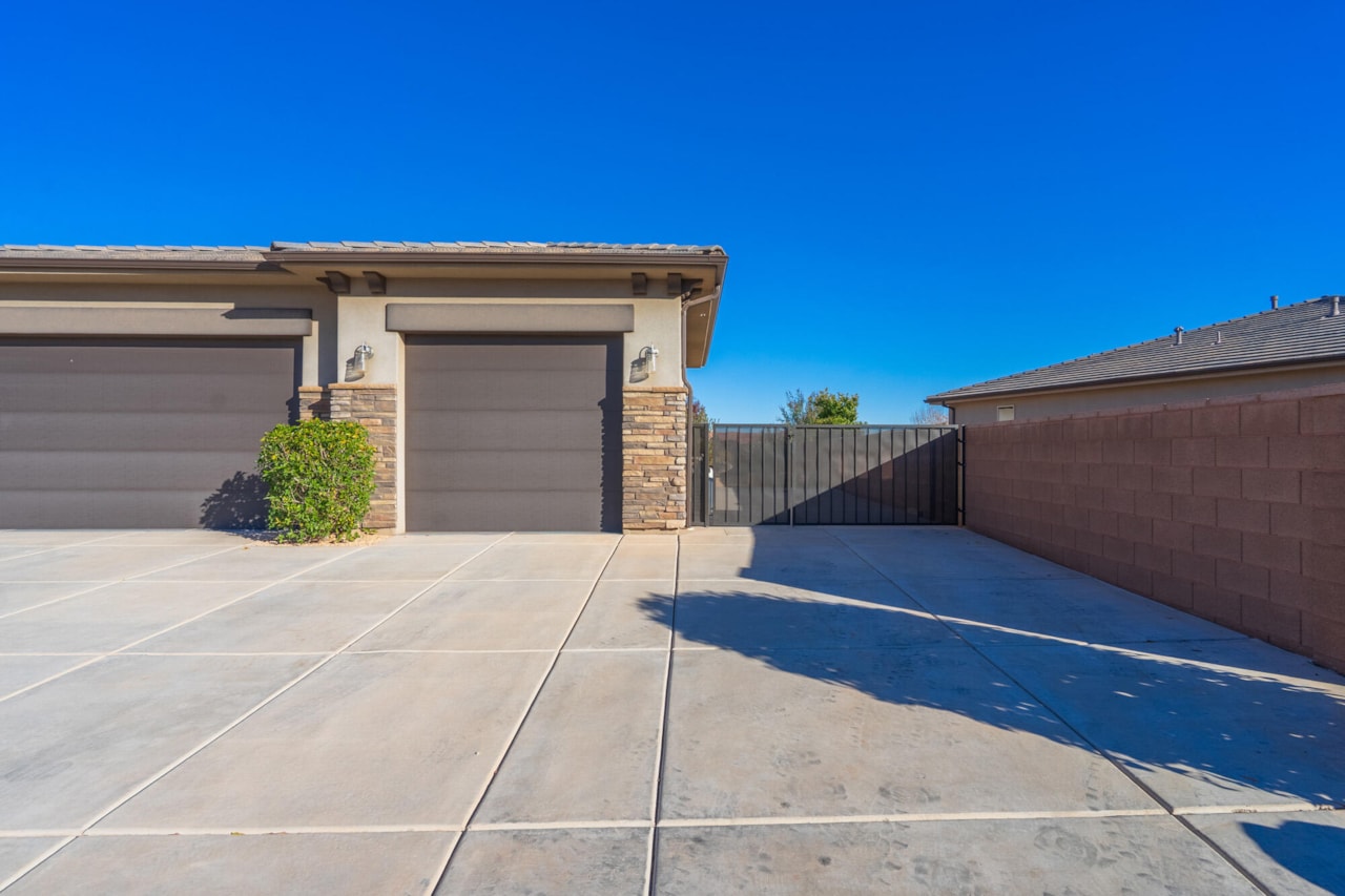 2872 N Kenzies Way Santa Clara, UT 84765 home for sale, MLS#25-267229 - Erika Rogers Photo 67
