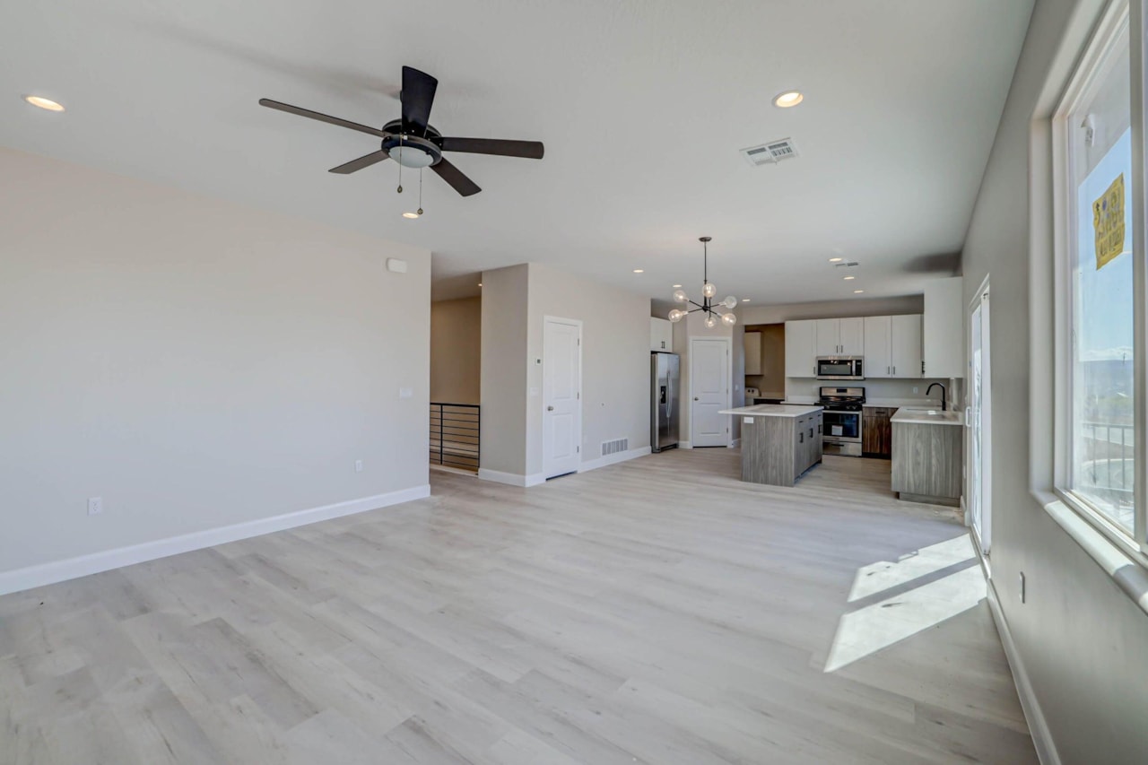 840 N Twin Lakes #424 St George, UT 84770 home for sale, MLS#25-267239 - Erika Rogers Photo 16