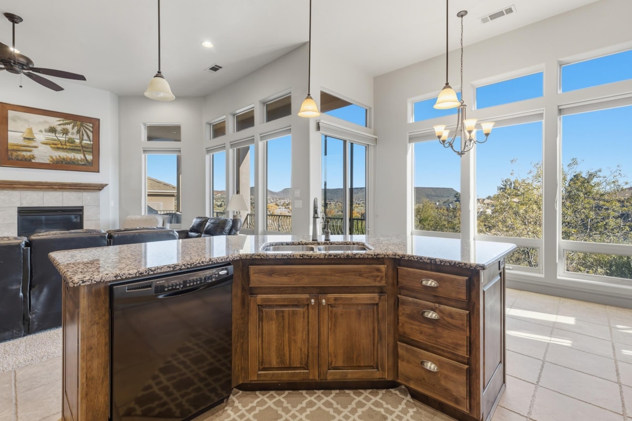 221 N Emeraud #11 St George, UT 84770 home for sale, MLS#25-267241 - Erika Rogers Photo 11