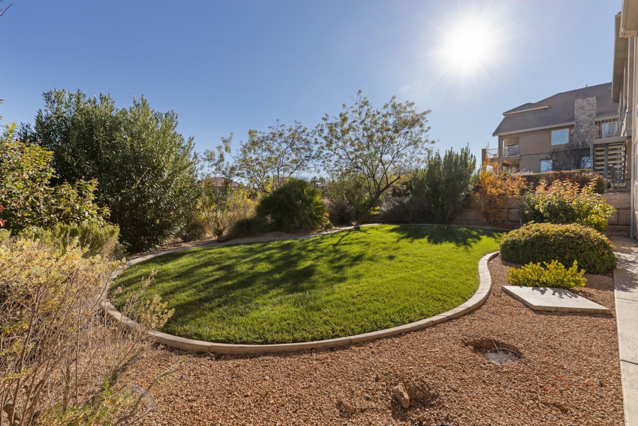 221 N Emeraud #11 St George, UT 84770 home for sale, MLS#25-267241 - Erika Rogers Photo 37