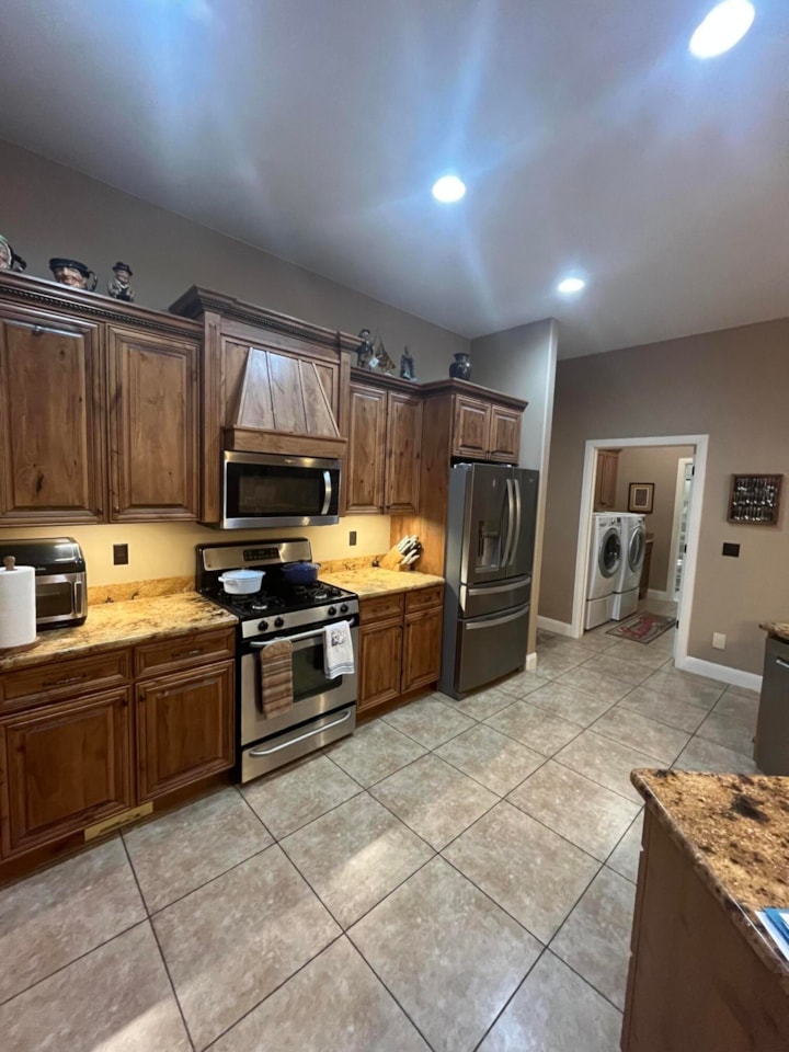 554 S Rainier DR St George, UT 84770 home for sale, MLS#25-267198 - Erika Rogers Photo 16