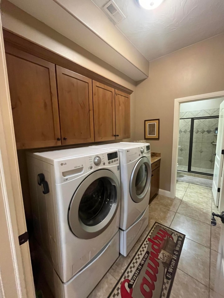 554 S Rainier DR St George, UT 84770 home for sale, MLS#25-267198 - Erika Rogers Photo 24