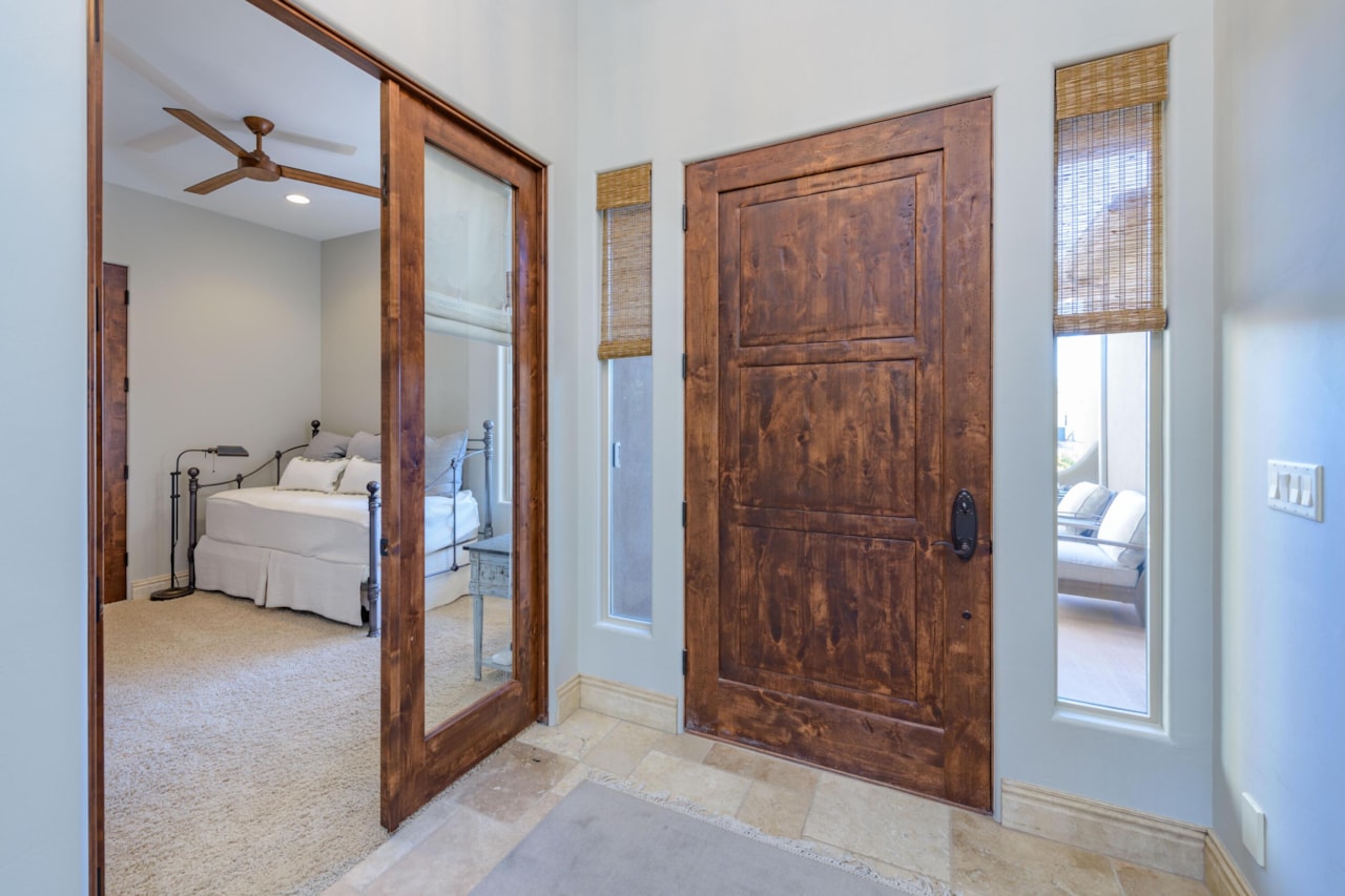 319 N Lost Creek DR St George, UT 84770 home for sale, MLS#25-266208 - Erika Rogers Photo 5