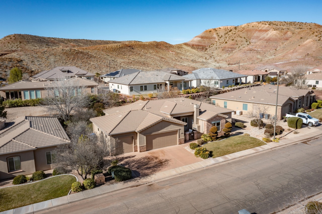 319 N Lost Creek DR St George, UT 84770 home for sale, MLS#25-266208 - Erika Rogers Photo 44