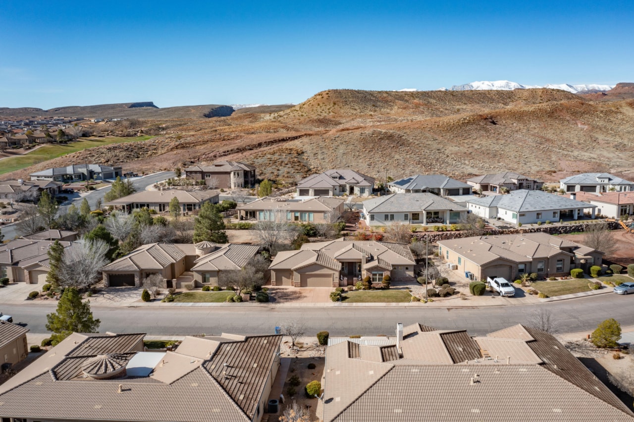 319 N Lost Creek DR St George, UT 84770 home for sale, MLS#25-266208 - Erika Rogers Photo 46