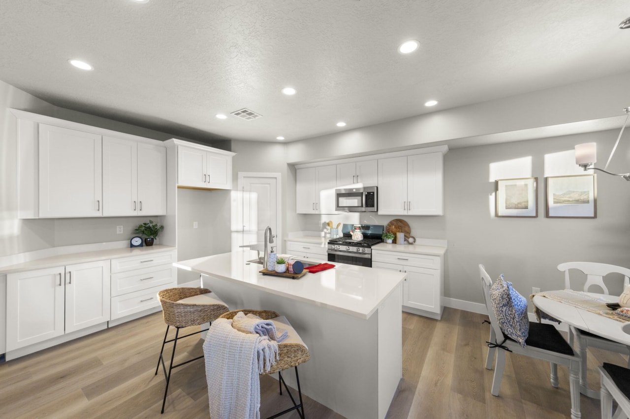 779 W 430  N Hurricane, UT 84737 home for sale, MLS#25-267247 - Erika Rogers Photo 8