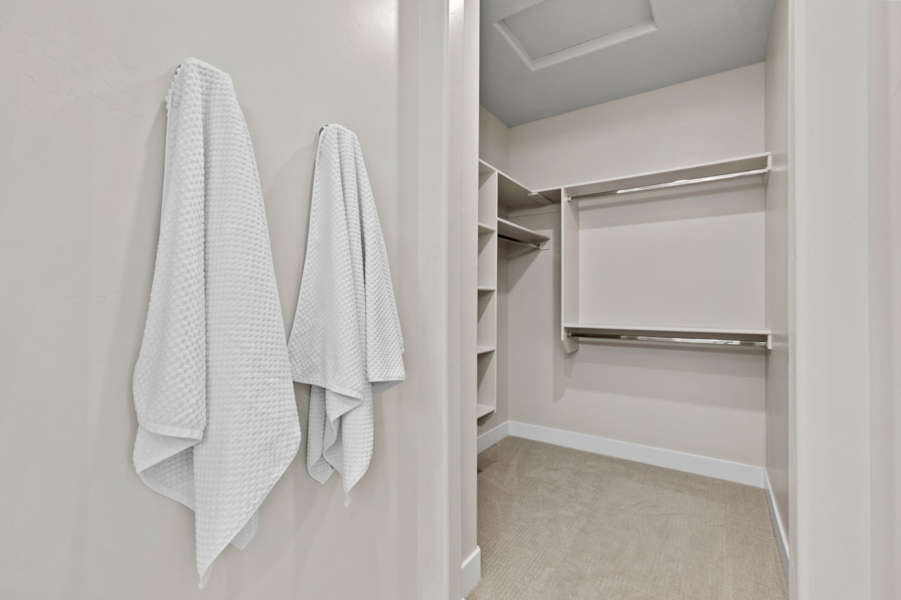 133 W White Pearl DR Washington, UT 84780 home for sale, MLS#25-264483 - Erika Rogers Photo 11