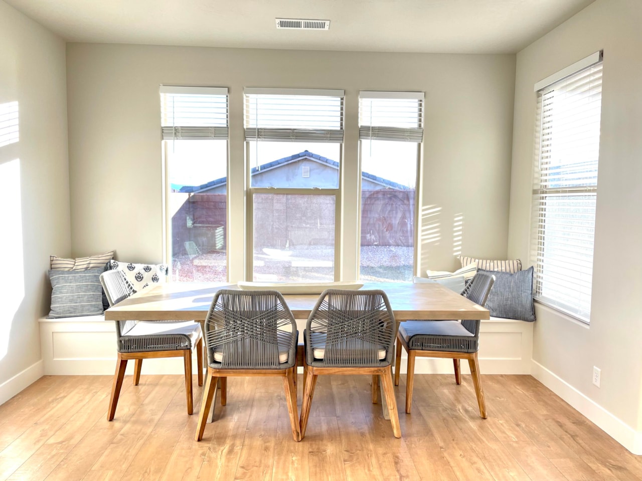 133 W White Pearl DR Washington, UT 84780 home for sale, MLS#25-264483 - Erika Rogers Photo 7