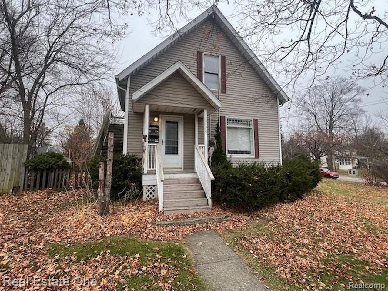 1120 W Oregon St Lapeer, MI 48446 | MLS 20250006741