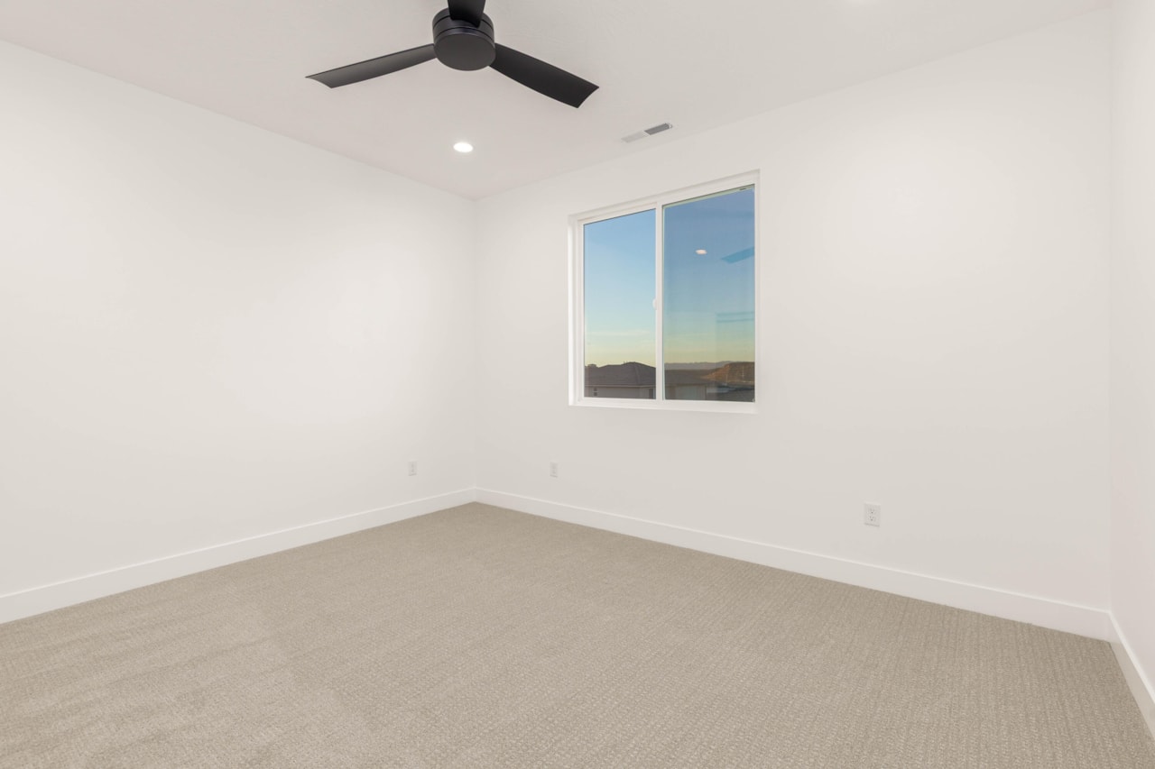 4063 E El Capitan Way St George, UT 84790 home for sale, MLS#25-267263 - Erika Rogers Photo 31