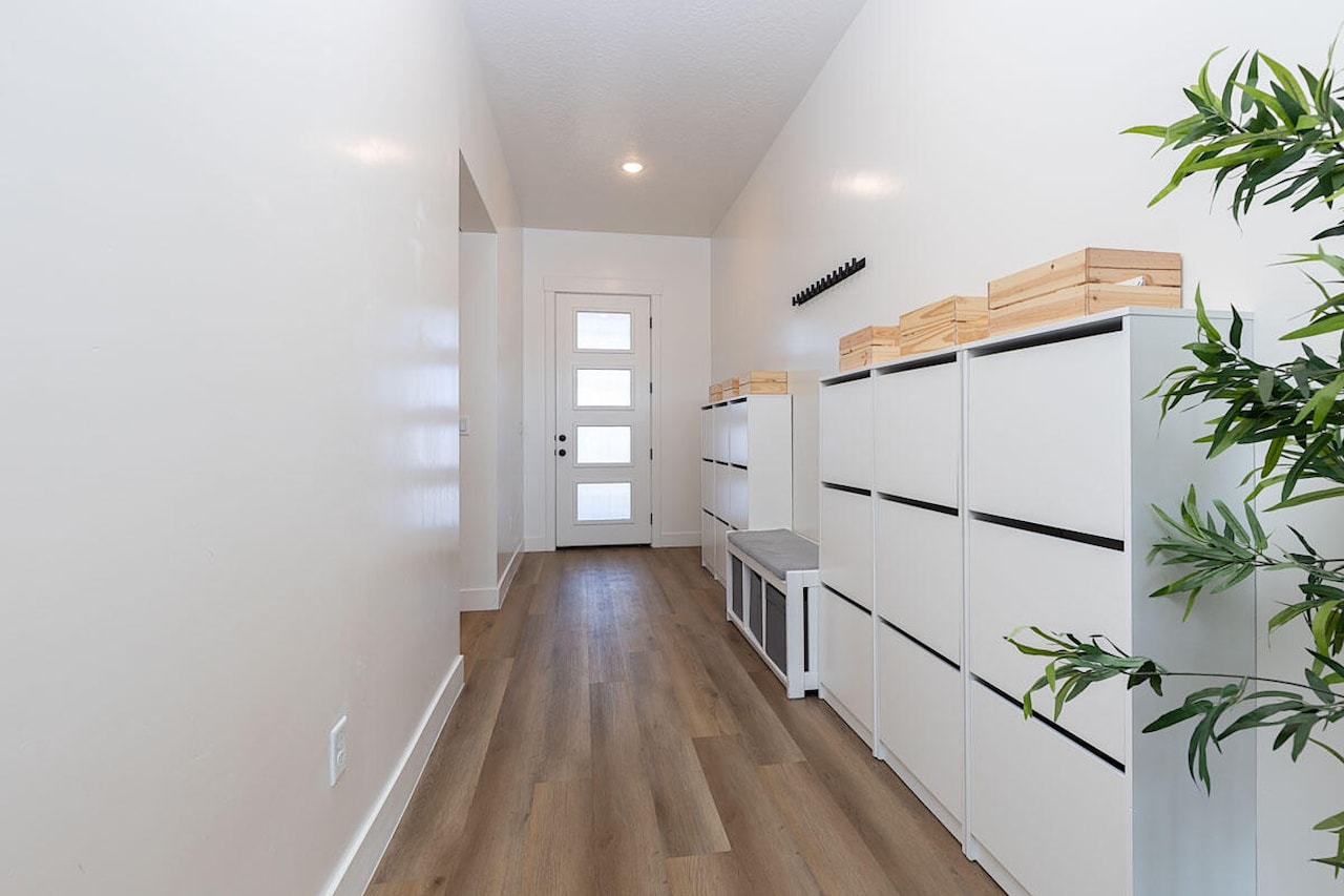 3012 S 3430 ST E St George, UT 84790 home for sale, MLS#25-267273 - Erika Rogers Photo 6