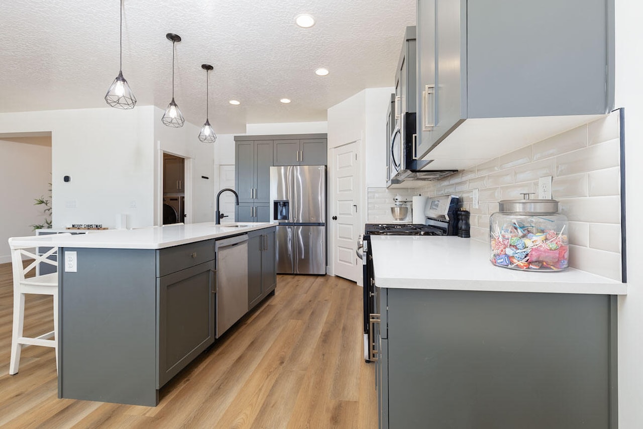 3012 S 3430 ST E St George, UT 84790 home for sale, MLS#25-267273 - Erika Rogers Photo 8