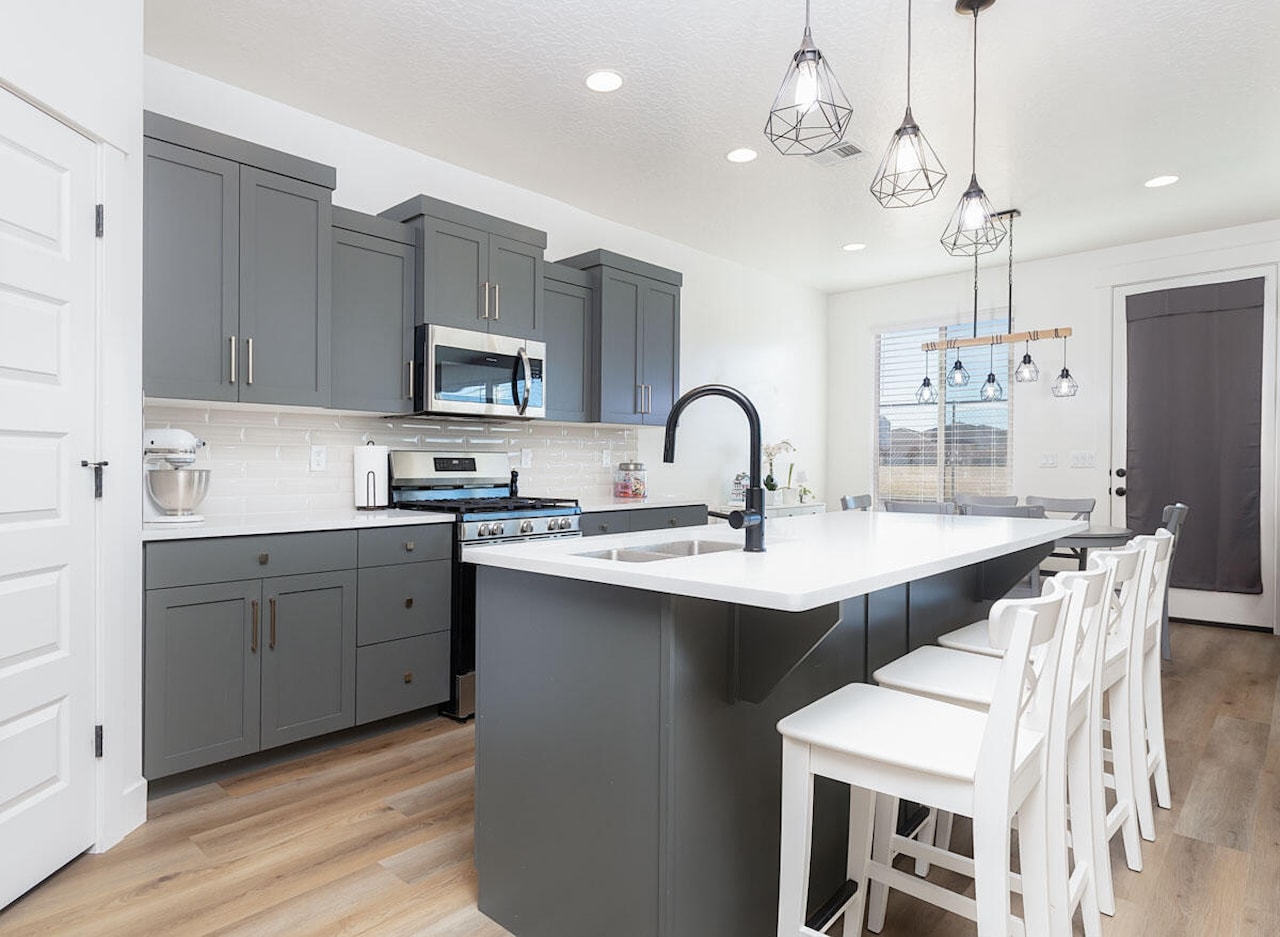 3012 S 3430 ST E St George, UT 84790 home for sale, MLS#25-267273 - Erika Rogers Photo 9