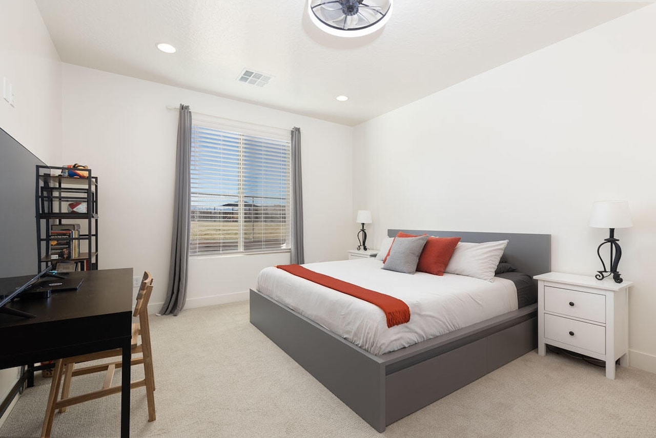 3012 S 3430 ST E St George, UT 84790 home for sale, MLS#25-267273 - Erika Rogers Photo 14